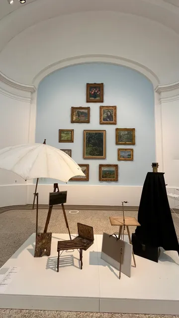 The Musée d'Art et d'Histoire in Geneva is just so laid-back! 😂