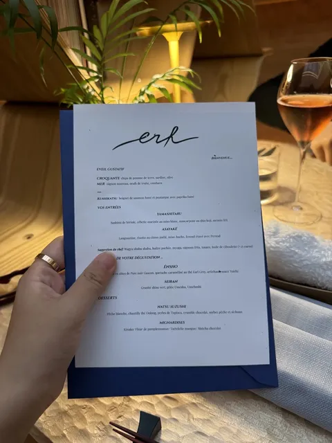 🍽️🗼 Paris Dining Experience: Restaurant ERH