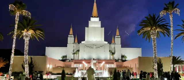 Oakland's Breathtaking Sunset & Night Views