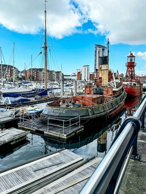 Swansea｜Experience the Most Romantic Coastline in the UK 🌊✨