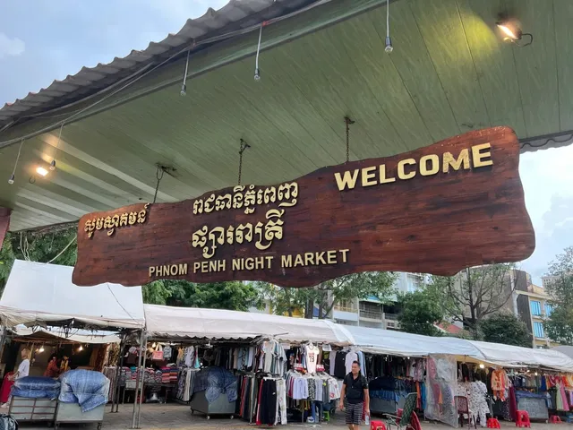 Phnom Penh Night Market & River Cruise 🌃✨