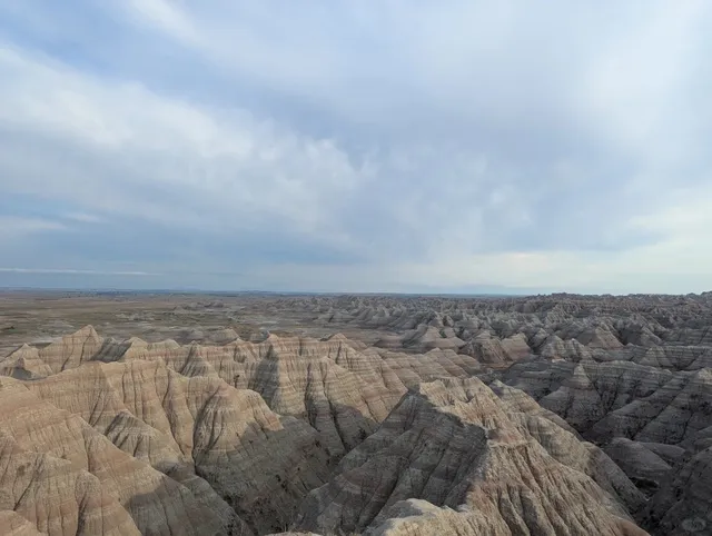 South Dakota Road Trip — Badlands National Park 🚗🏜️