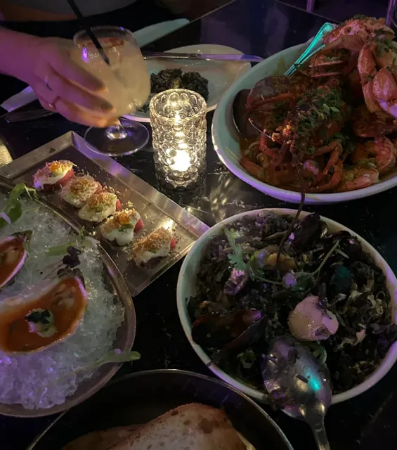 🍤 Bootleg Special: Boston’s “Secret” Seafood Haven