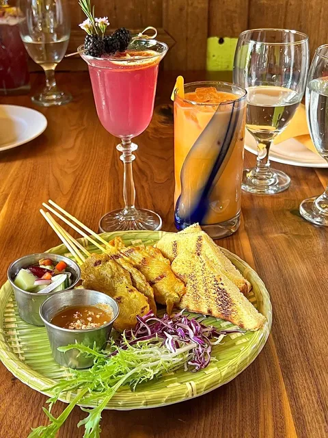 isi Kay Thai Eatery and Bar:   High-Aesthetic Thai Cuisine