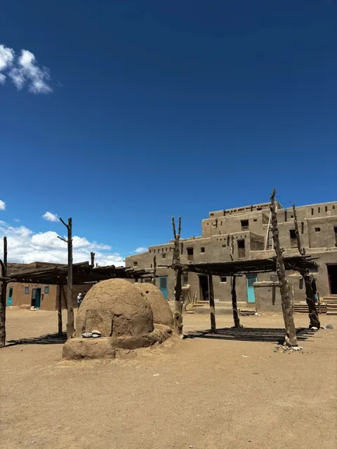 New Mexico Road Trip: Taos & Santa Fe 🌵🏜️🎨