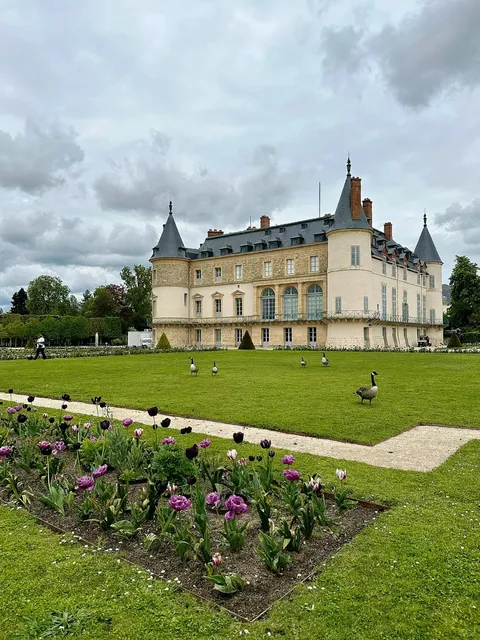  Weekend Stroll: Château de Rambouillet in the Parisian Suburbs 🏰