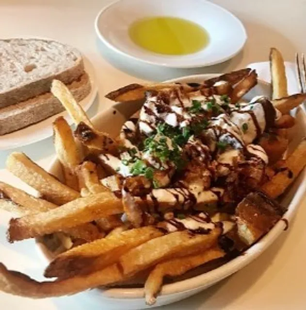 L'Albatros Brasserie |An Oasis of French Elegance in University Circle