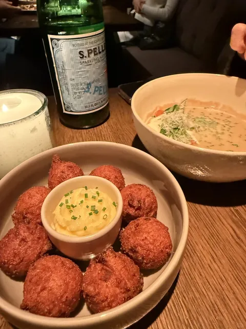 Philadelphia | The Love Restaurant 🥕💕