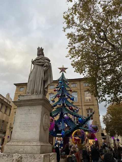 The super fun Christmas market in the South of France!! 🎄