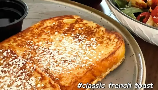 🥐 Cafe Moulin | A Charming Taste of Europe in Pittsburgh's Shadyside 