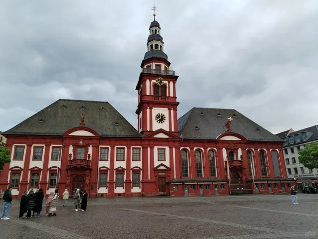 🇩🇪 Mannheim,Germany: A Quirky Masterpiece Where Art Meets Geometry 