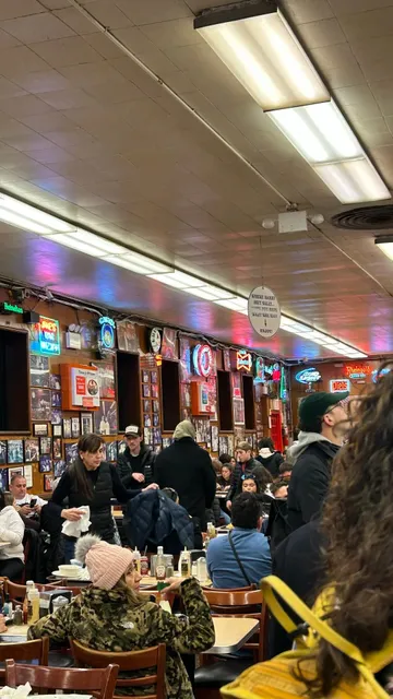 🥪 A NYC Must-Eat Sandwich Spot: Kate’s Delicatessen