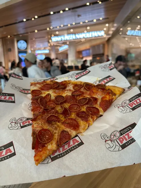 SFO Airport Find – Tony’s Pizza Napoletana! 🍕✨