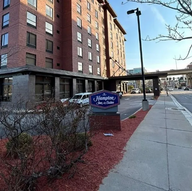 🏨 Hampton Inn & Suites Pittsburgh-Downtown