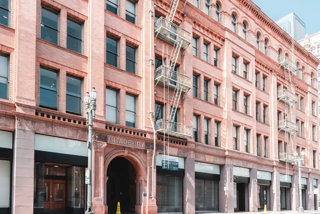 Downtown LA | Architecture, Railways & Breakfast Notes