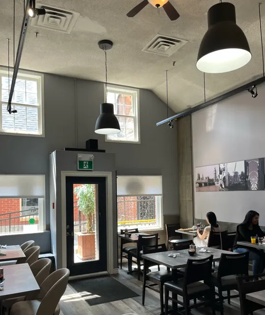 🇨🇦Toronto | $10 Day Trip to a Nearby Town ☀️