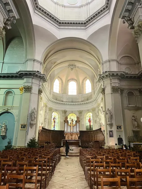 🇫🇷 Chalon-sur-Saône: Where History Meets the River