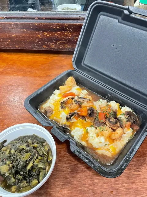 Local Creole Food in New Orleans' Tremé Neighborhood 🍛