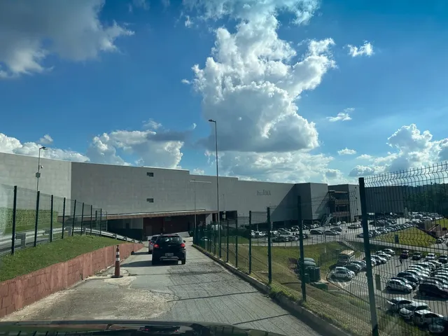 🇧🇷 Catarina Fashion Outlet: São Paulo’s MEGA Shopping Paradise