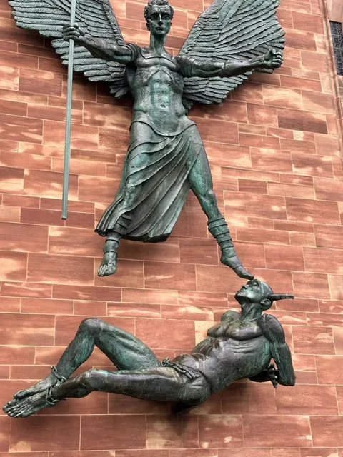 🇬🇧 Coventry Day Trip: History, Cars & Godiva’s Legend! 🚗⛪