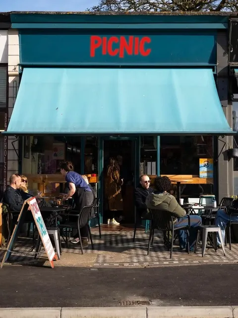 🇬🇧 Just 1.5h from London - This Seaside Town Stole My Heart! 💙🌊