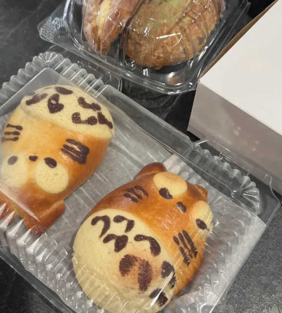My favorite Japanese bakery in Boston-Super Love Dragon Cat and Puff