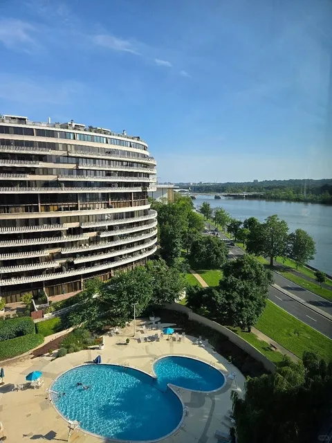 Washington D.C.! My Favorite Hotel 😱 – Great Location & Affordable!
