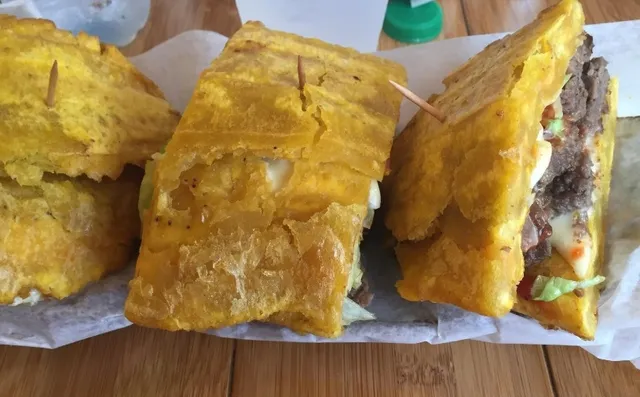 El Platanal: A Cozy Puerto Rican Eatery with Homely Vibes