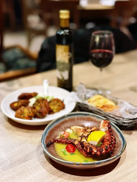 North Suburbs of Chicago | Greek Cuisine | Plateia Mediterranean