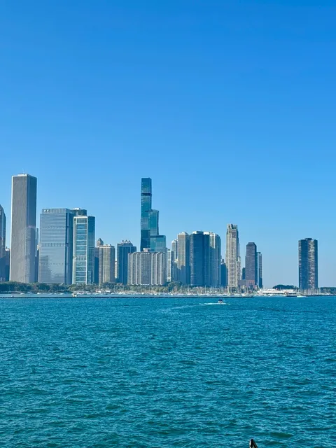 🌊 Chicago’s Lake Michigan Summer: A Blue Oasis