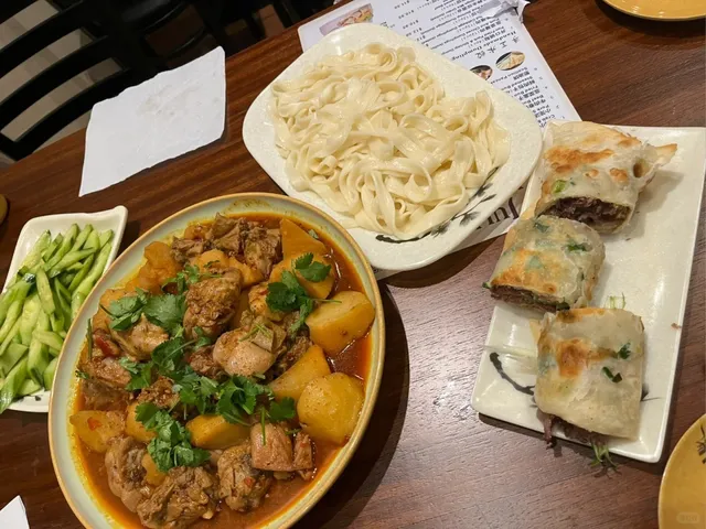 🥢🌆Julie’s Noodles in Austin: A Chinese Comfort Food Haven! 