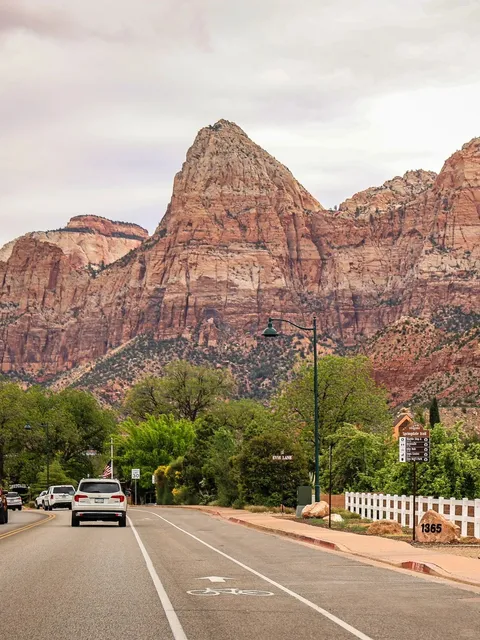 🌄 Zion National Park: Las Vegas’ Wilderness Next Door 🏞️