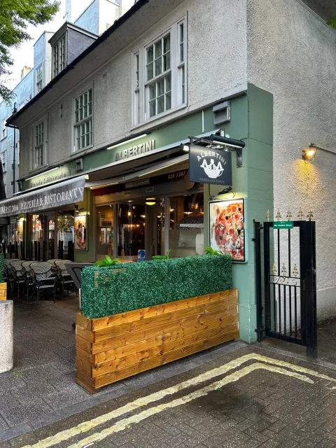 A Top Italian Restaurant Just Steps from St Pancras Station! 🚉