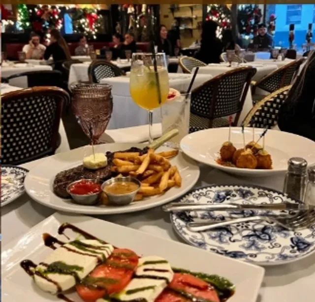 New York Papillon Bistro & Bar 🎉