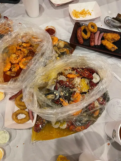 Las Vegas | Seafood Freedom + Burgers 🍔✨