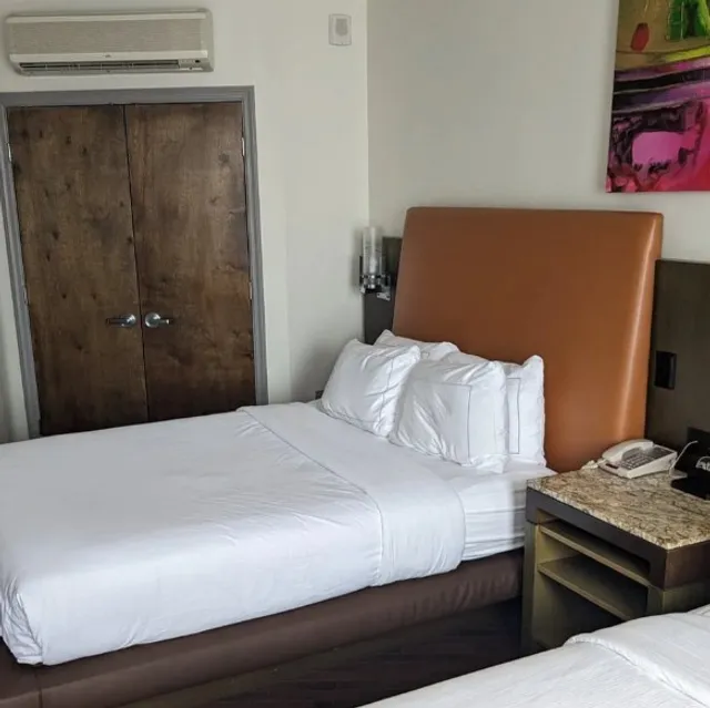 The Tudor Arms Hotel Cleveland 🏰