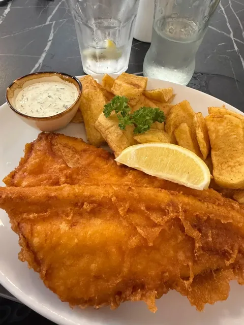 🇬🇧 London | Century-Old Fish & Chips Shop Near Covent Garden 🐟🍟