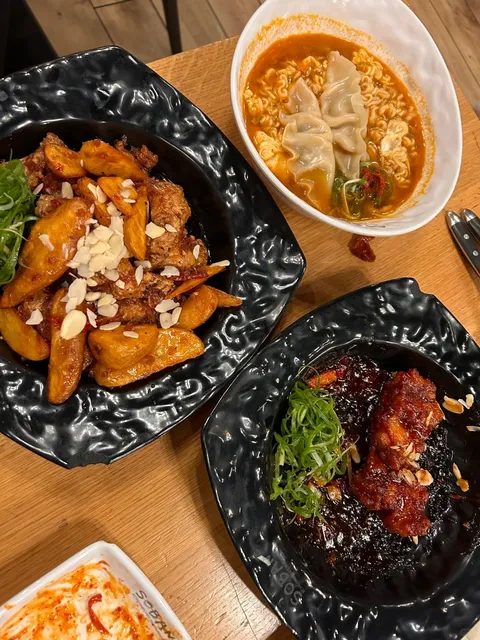 🇩🇪 Heidelberg's Fried Heaven – Cocodec Chicken 🍗