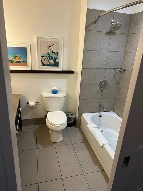 🌟 Affordable Hotel in Anaheim, LA | Just 10 mins Walk to Disney! 🚶‍♀