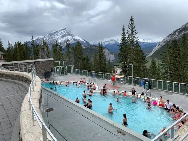 🧖♀️♨️ Banff Upper Hot Springs: Soak Like a Local 