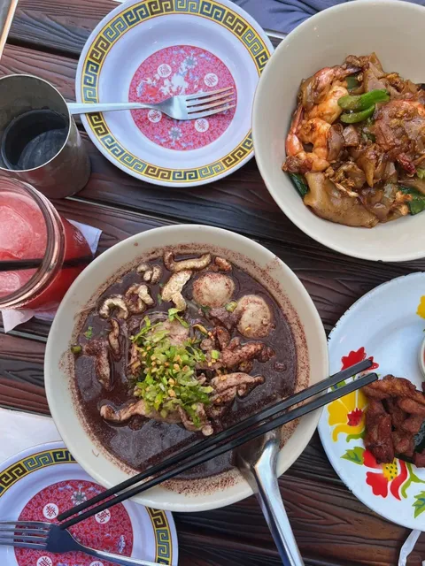 New York NYC | Astoria’s Super Affordable and Authentic Thai Food 🌟