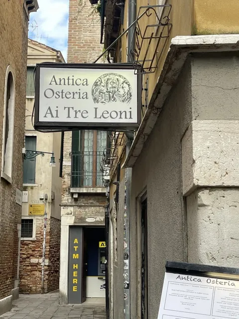 🇮🇹 Venice Hidden Gem | Cozy Alleyway Trattoria 🍝✨  