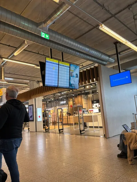 🇳🇱 Eindhoven Airport Budget Flight Survival Guide ✈️