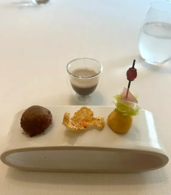 Eat at the Michelin-starred restaurant in the Guggenheim Museum