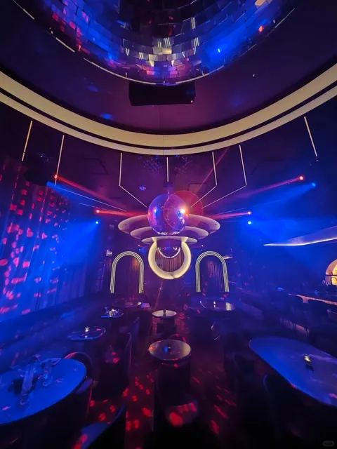 Phoenix Hidden Bar's Rising Star | Drop Dead Gorgeous