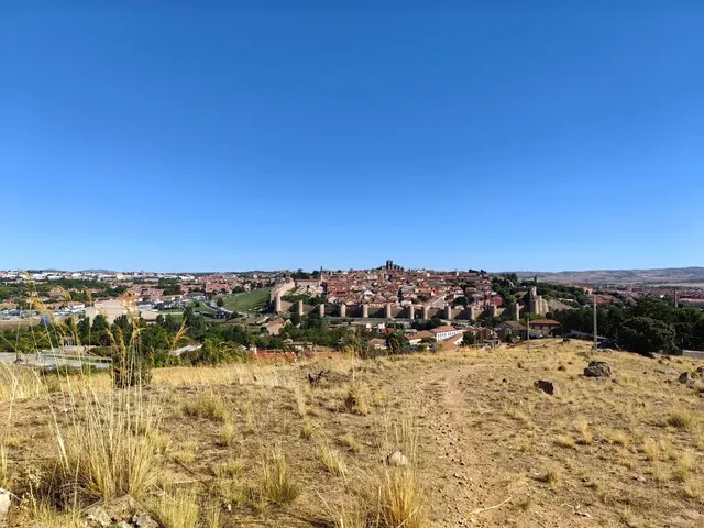 🌄 An Afternoon of Solitude in Ávila, Near Madrid
