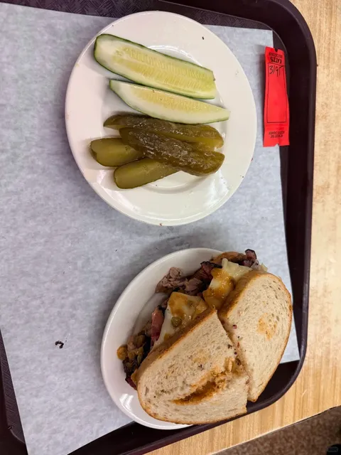 🥪 Katz’s Delicatessen – A NYC Icon, But… 🇺🇸