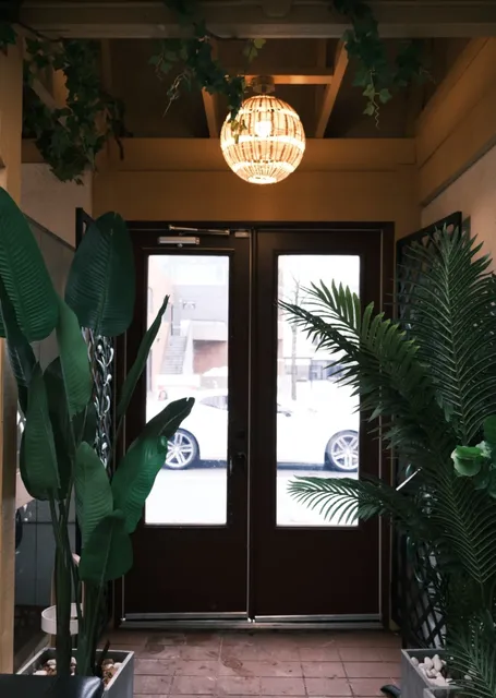 Obsessed! This Burnaby Thai Restaurant Nails the Vibes & Flavors 🌿✨