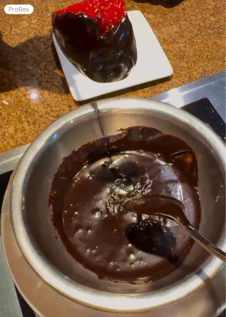  Romantic Cheese Fondue Experience at The Melting Pot in Michigan 💕