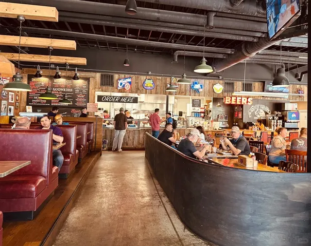 Stiles Switch BBQ: Austin’s Northern BBQ Crown Jewel 🥩🌄